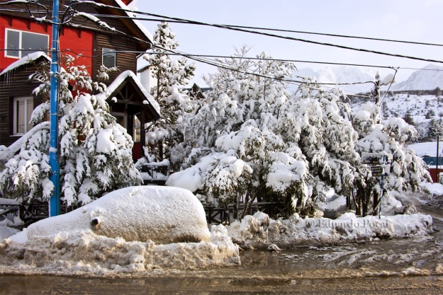 Un auto? o un muñeco de nieve?