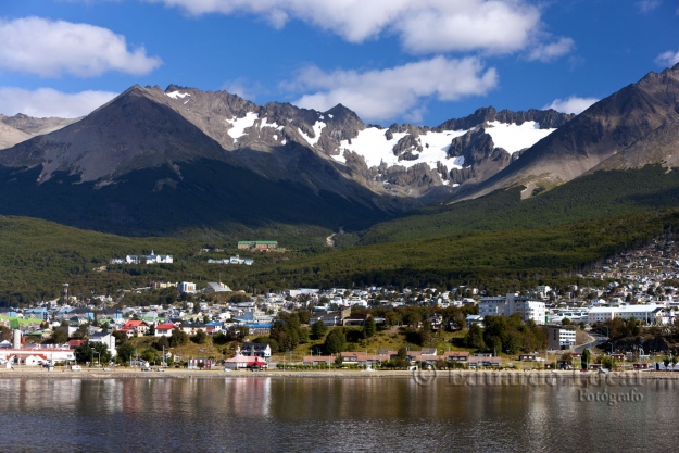 Ushuaia mirando al poniente, pero con sol.