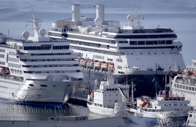 Cruceros en el puerto