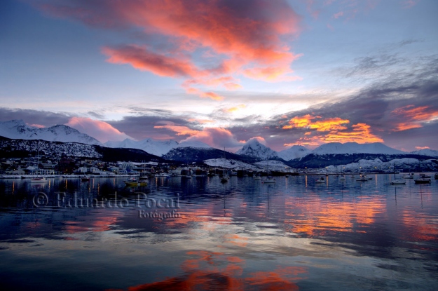 La bella Ushuaia amaneciendo