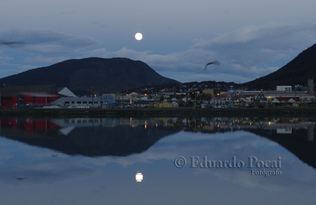 La luna se oculta